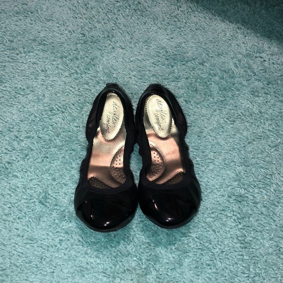 dexflex comfort Shoes - Black flats